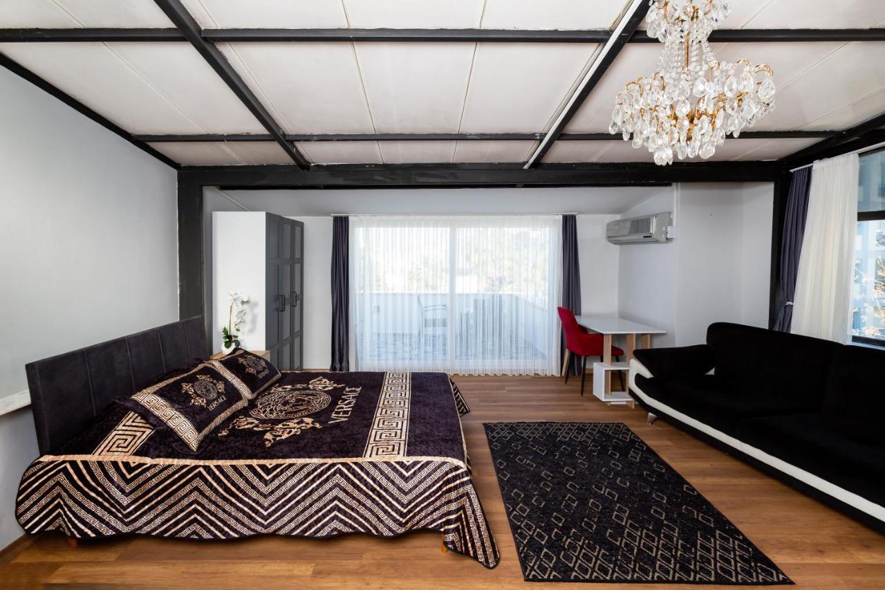 8 Rooms House Balcova Экстерьер фото