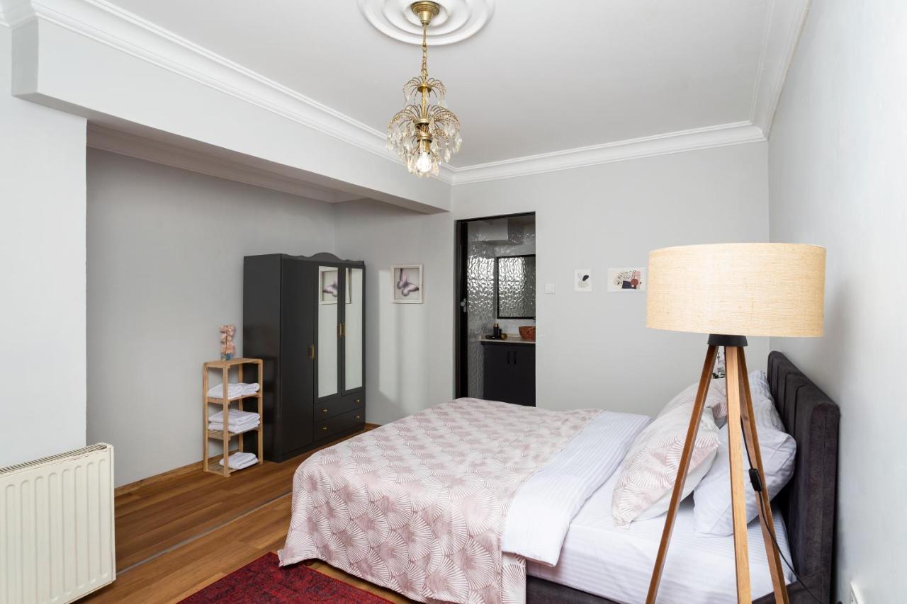 8 Rooms House Balcova Экстерьер фото