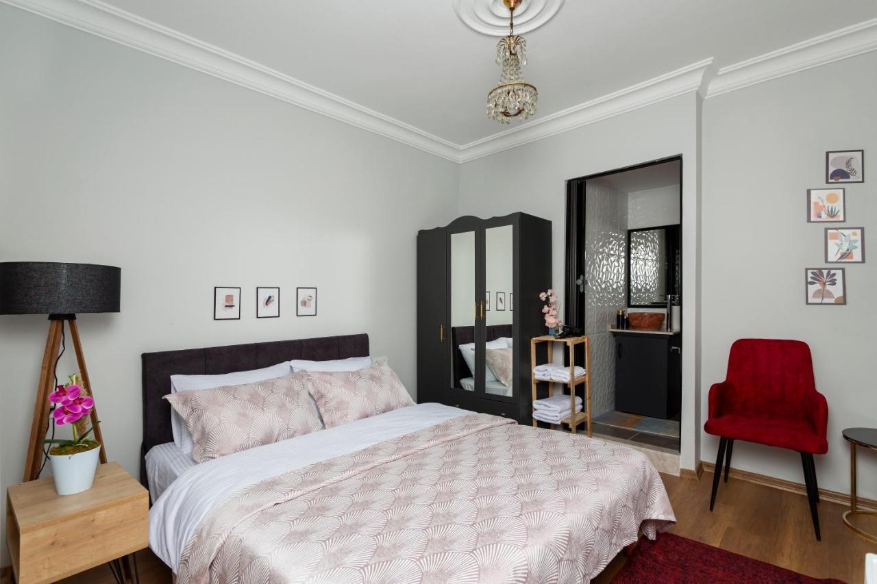 8 Rooms House Balcova Экстерьер фото