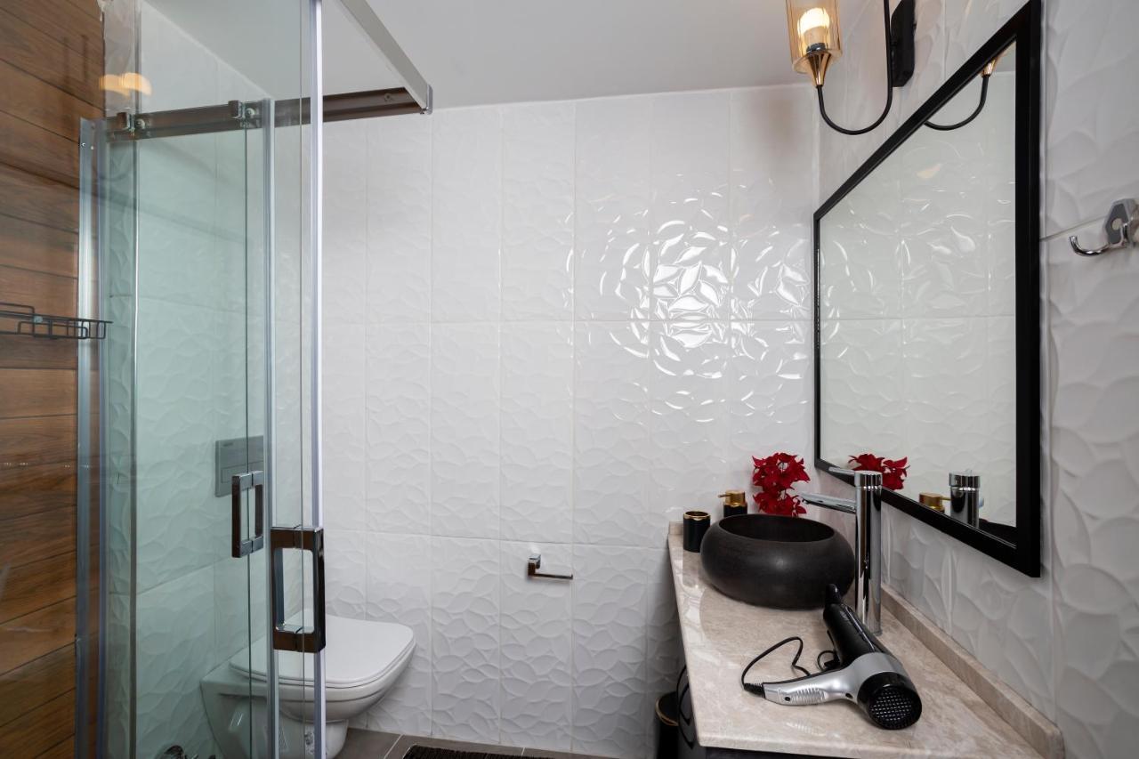 8 Rooms House Balcova Экстерьер фото