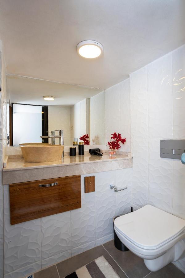 8 Rooms House Balcova Экстерьер фото