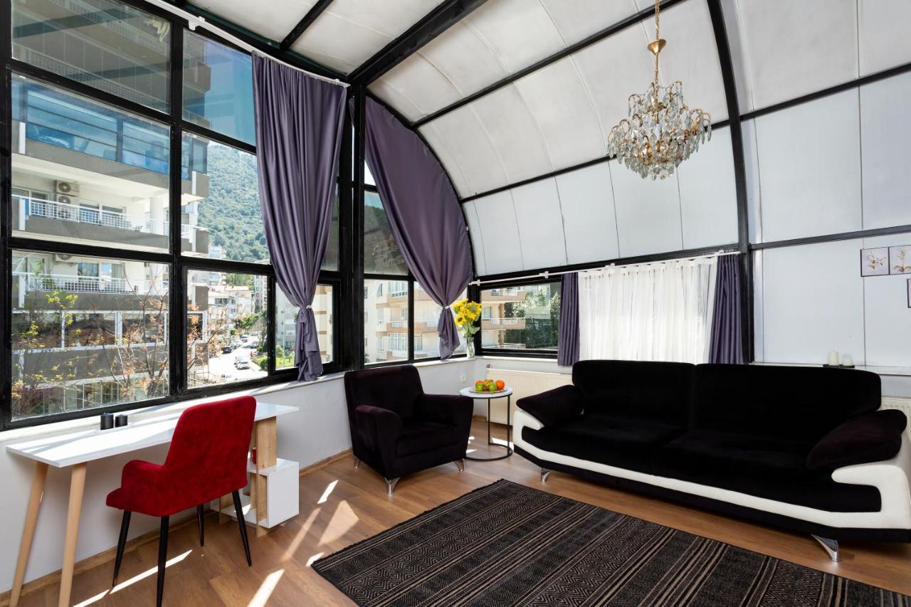 8 Rooms House Balcova Экстерьер фото