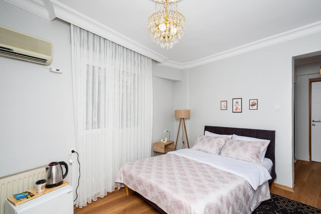 8 Rooms House Balcova Экстерьер фото