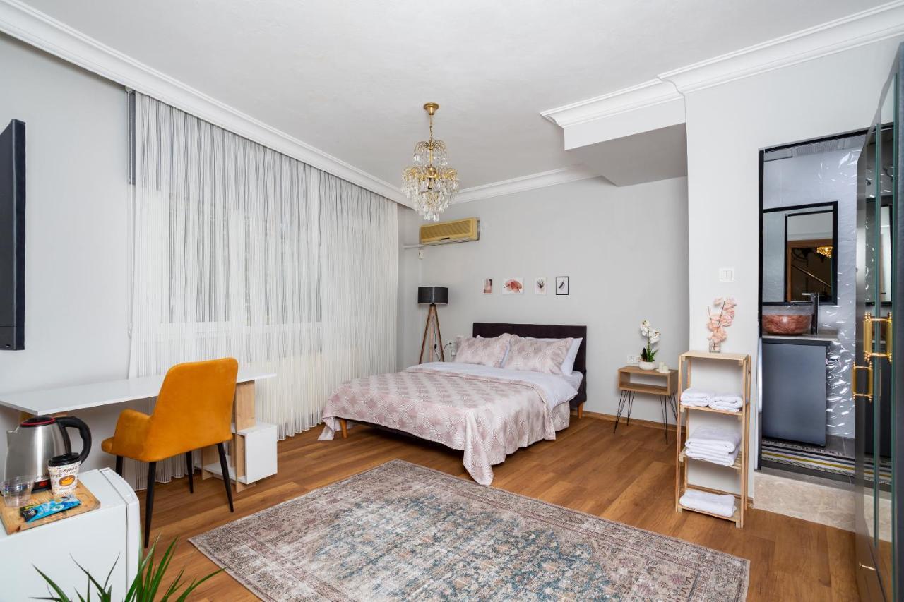 8 Rooms House Balcova Экстерьер фото