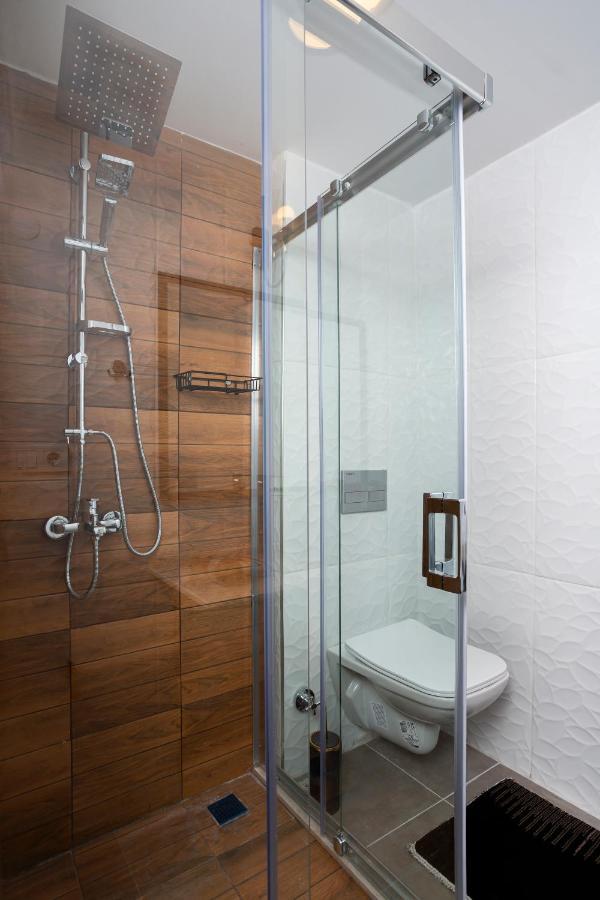 8 Rooms House Balcova Экстерьер фото