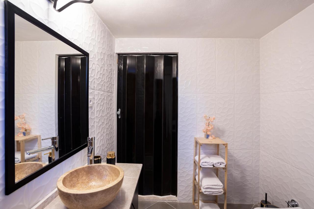 8 Rooms House Balcova Экстерьер фото