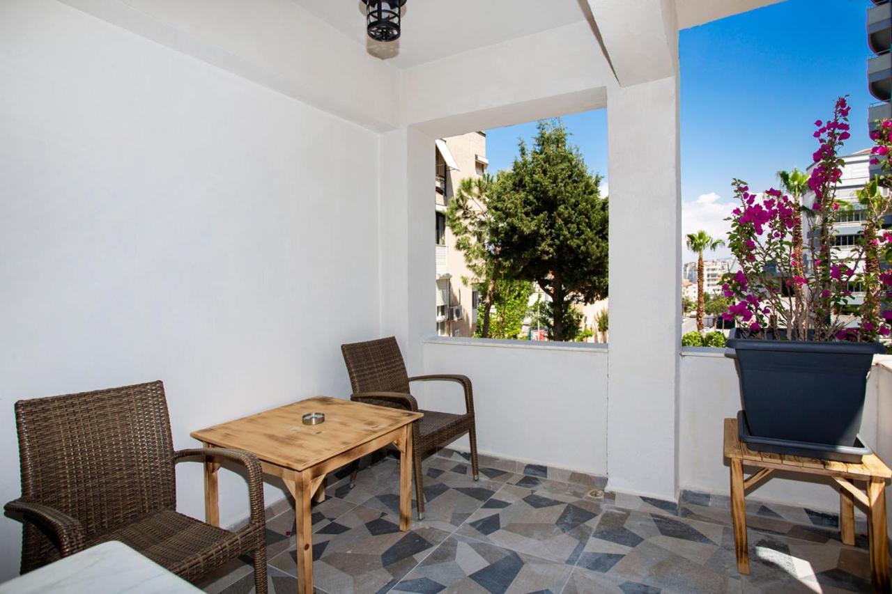 8 Rooms House Balcova Экстерьер фото